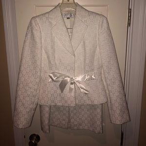 Womens Tahari Suit