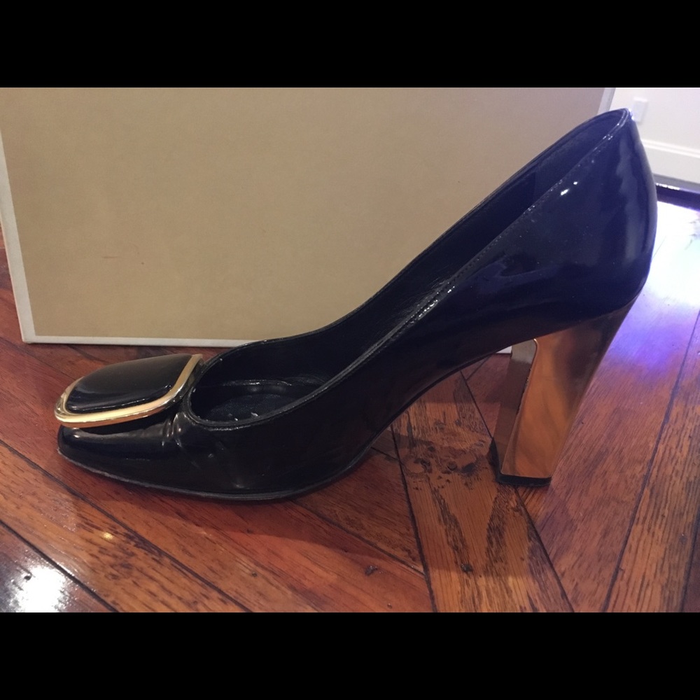 Michale Kors Black Patent Pump
