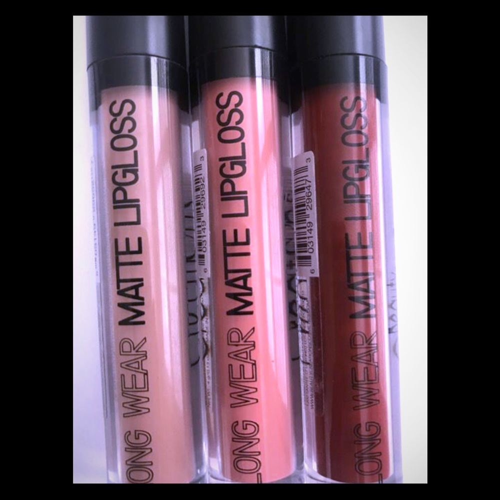 Nude colors Long Lasting and KISS Proof Lipstick .