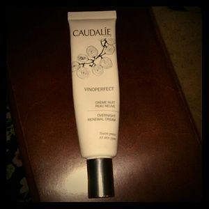 {Caudalie} Vinoperfect Overnight Renewal Cream