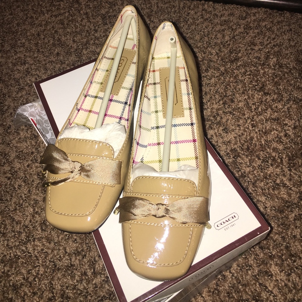 Coach Sz 6 Flats