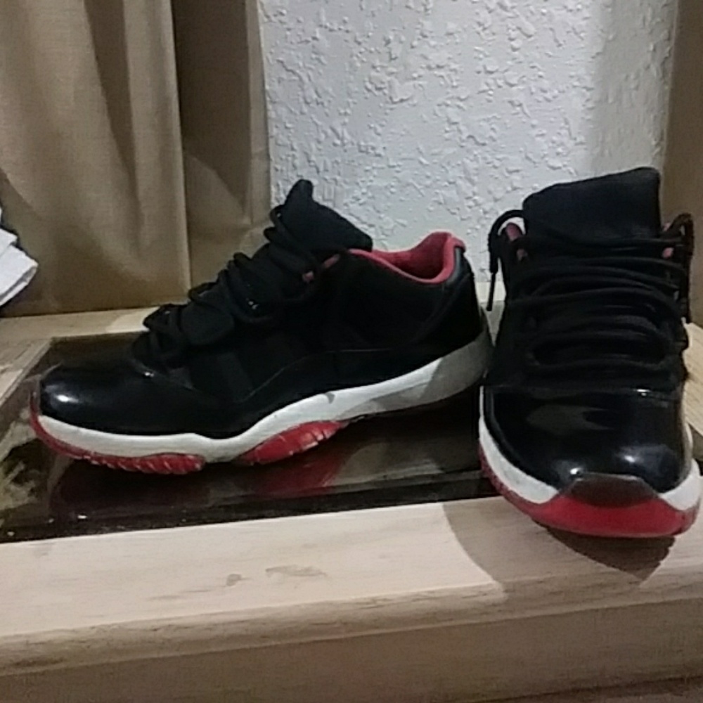Air Jordan 11 Retro low ''bred"