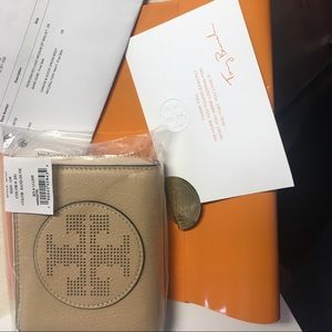NWT. Sale! TORY BURCH PERFORATED WALLET.