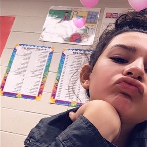 Meet your Posher, Nia