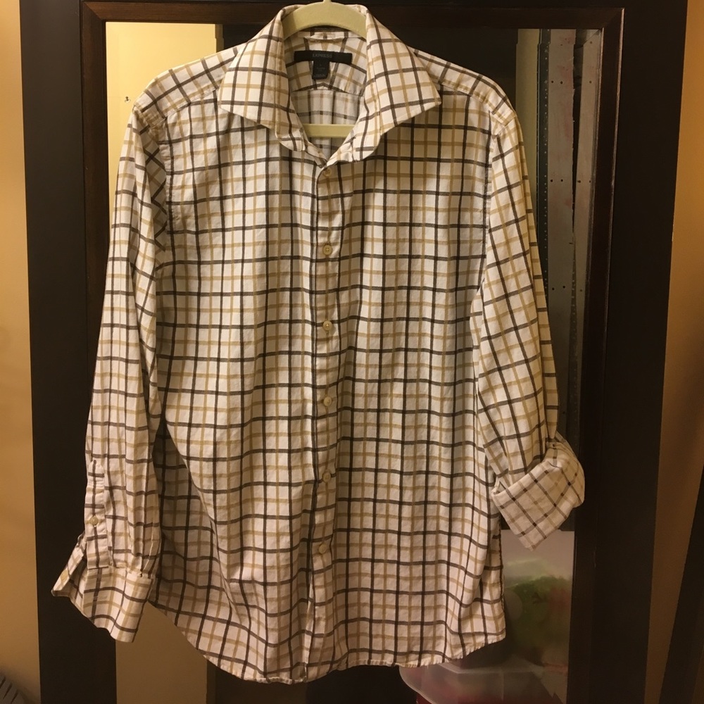 Men’s button up dress/casual shirt