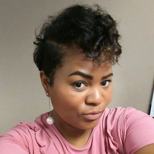 Meet your Posher, Lisa