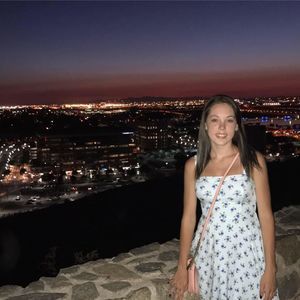 Meet your Posher, Danielle