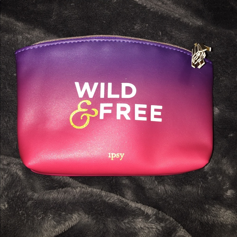 Ombré "Wild and Free" ipsy makeup bag. Never used.