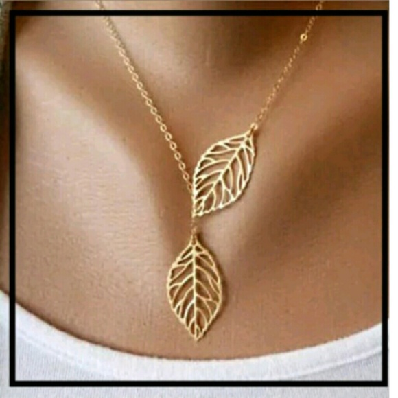 Jewelry - Gold plated Double Leaf 🍃 Necklace