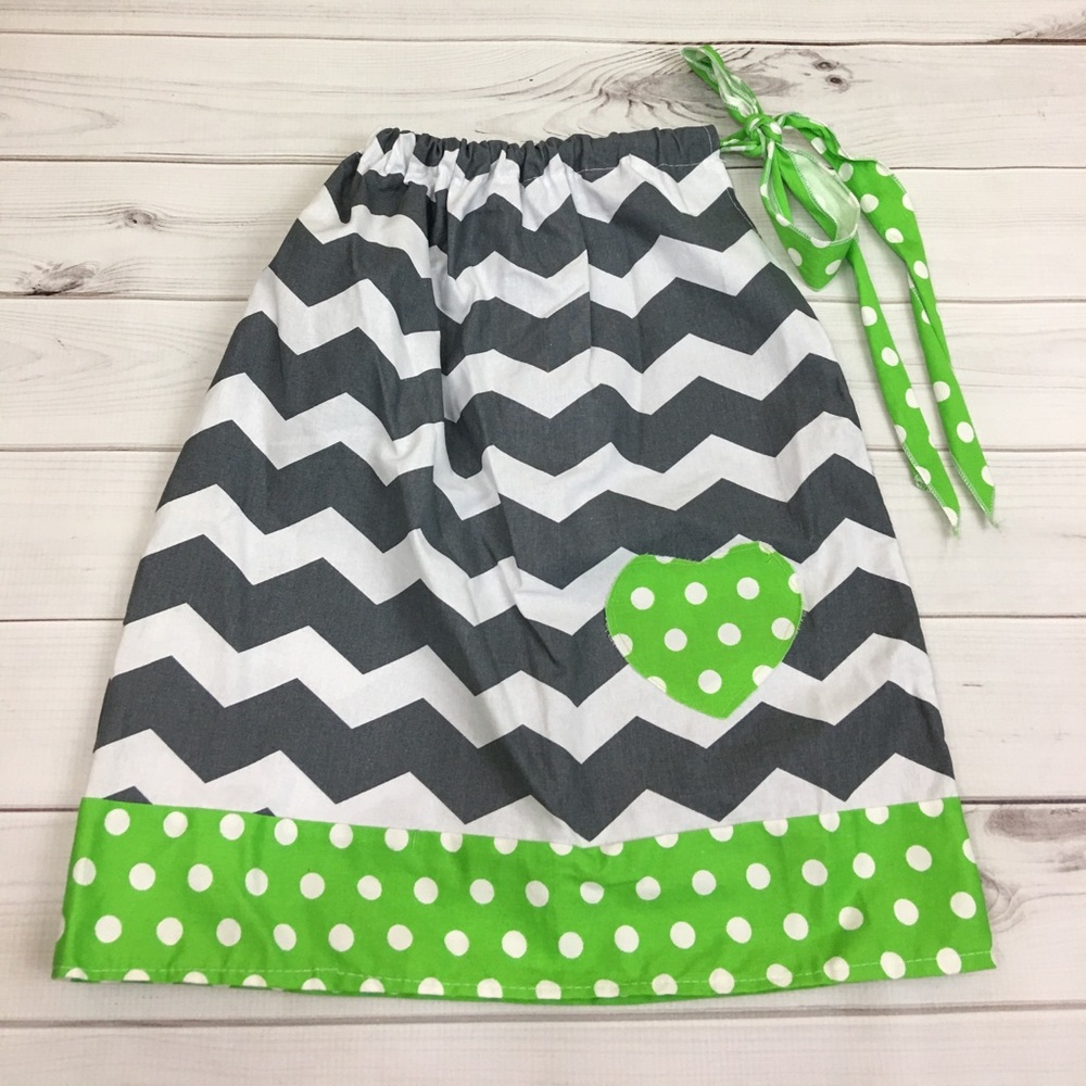 Green/gray chevron dress
