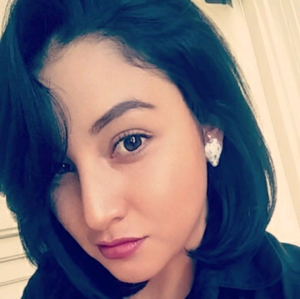 Meet your Posher, Nayeli