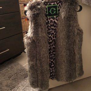 Fur vest