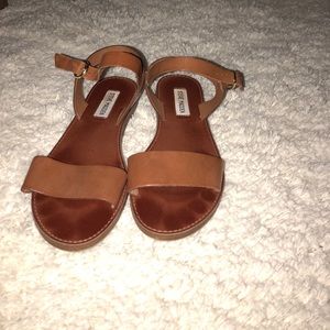 Steve Madden sandal