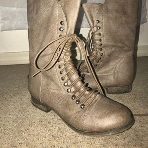 Scallop top boots