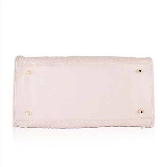 Floral Quilted Huge Bow Travel Weekender Tote - Picture 5 of 6