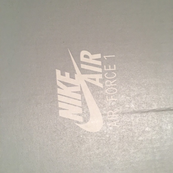 Red Fashion Nike Air Force 1 Women. - Picture 4 of 4