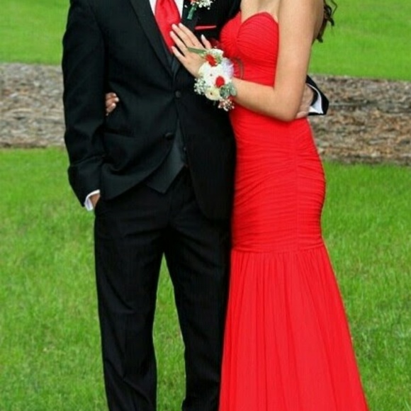 Red La Femme dress - Picture 2 of 3