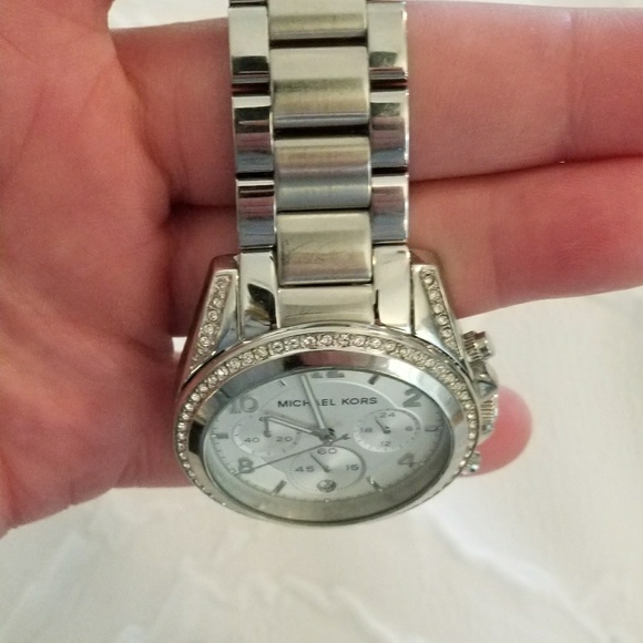 Watch - Picture 3 of 4