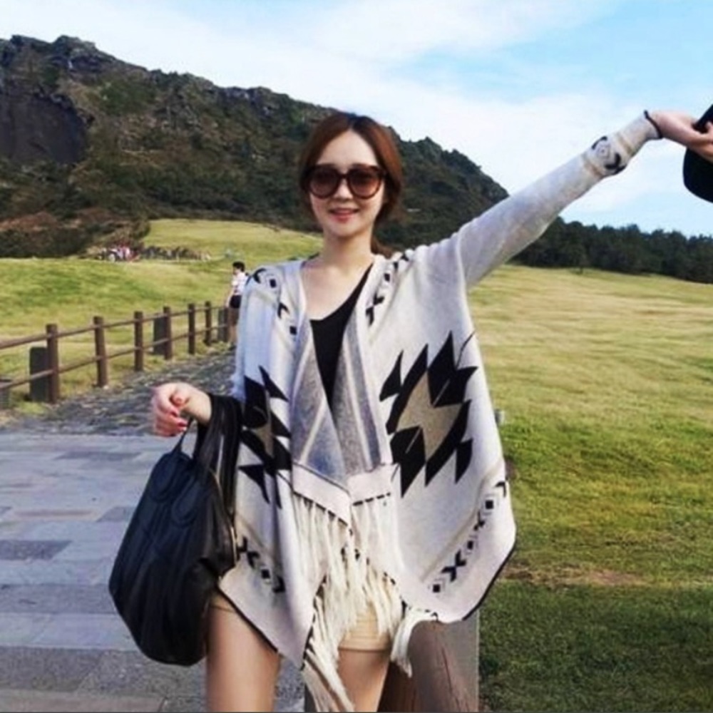 🆕 Boho Tassel Fringed Tribal Cardigan Sweater