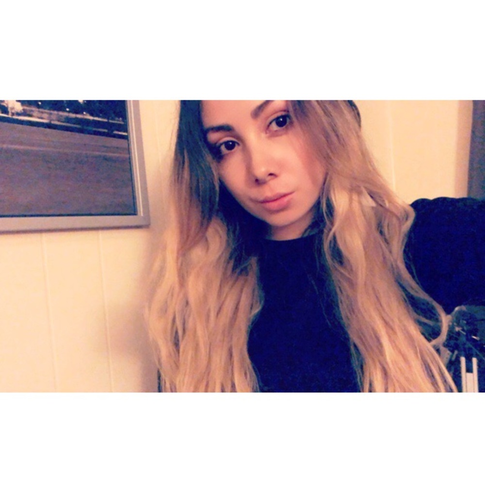 Meet your Posher, Alejandra