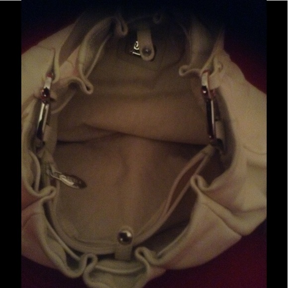 SALE 🌺💯% Auth.FURLA leather large tote w/dustbag - Picture 6 of 7