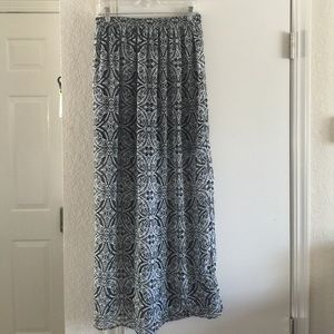 FINAL $ DROP Francesca’s Miami Maxi Skirt Large