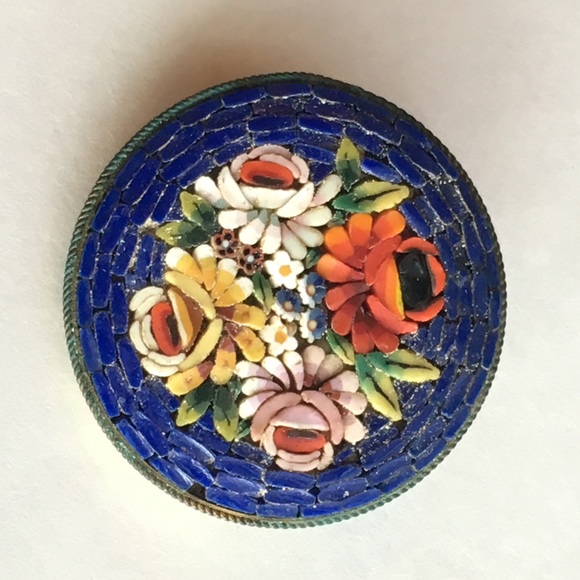 Vintage Jewelry - Antique Micro Mosaic brooch Floral Made In Italy