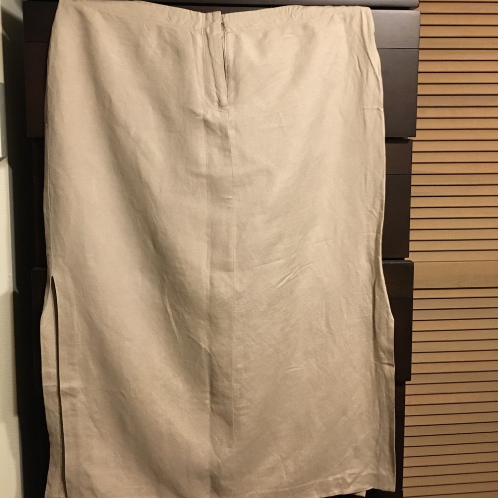Ankle length Bandolino light linen skirt