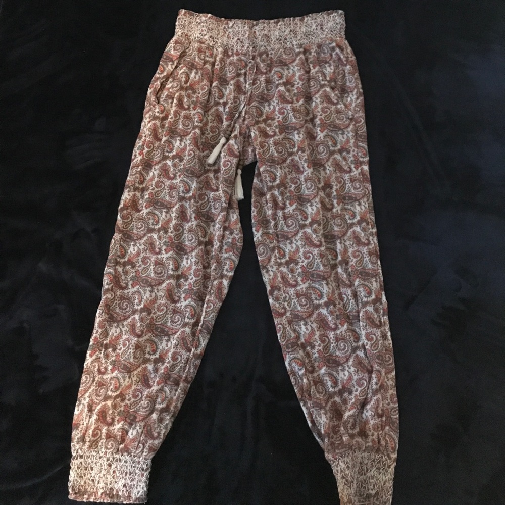 Loose Fitting Ankle Pant