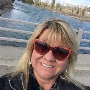 Meet your Posher, Shelley