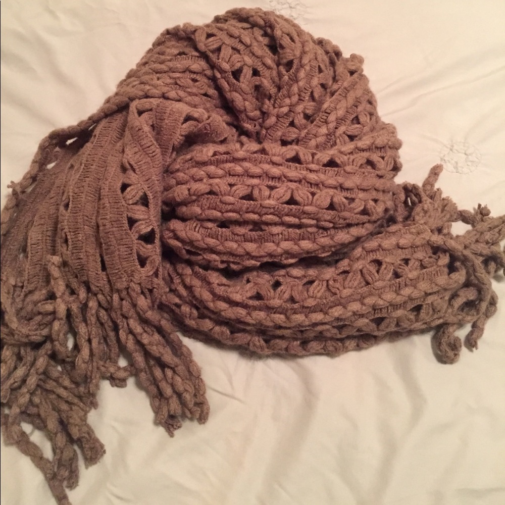 Steve Madden scarf/wrap