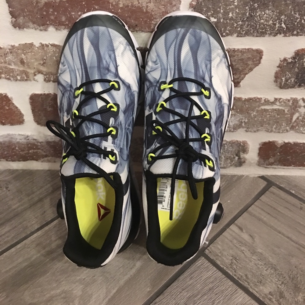 Reebok “the Pump” running sneakers