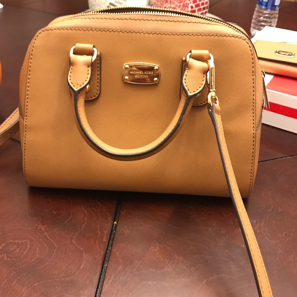 Micheal Kors tote bag MUST GO❗️