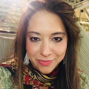 Meet your Posher, Farah