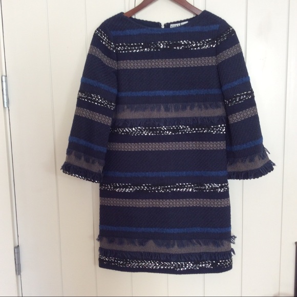 BNWT Alice+Olivia Evelina Bell Sleeve Shift Dress - Picture 5 of 6