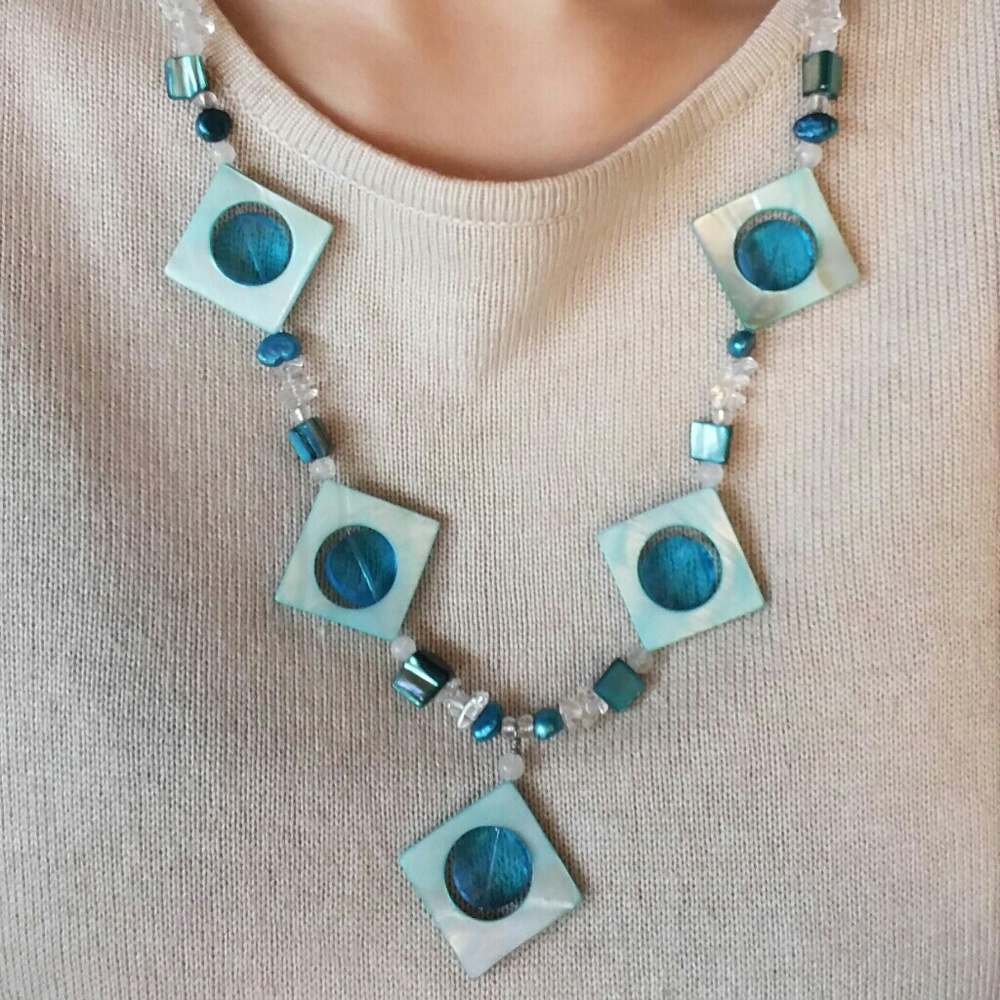 Shell and Glass Jewelry Set - Picture 3 of 5