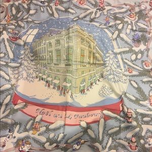 Hermes Noel au 24 Faubourg Scarf