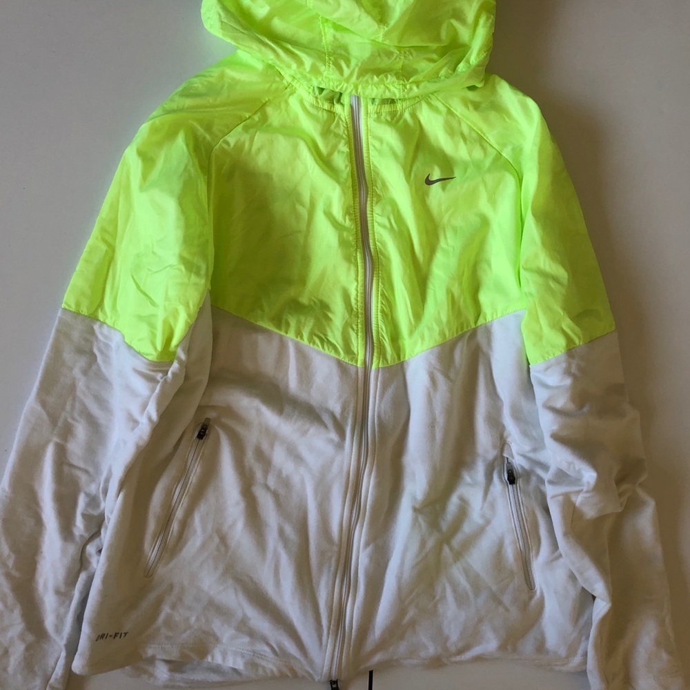 Women’s Nike running jacket windbreaker