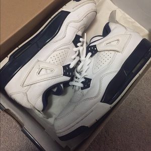 Jordan 4s