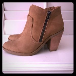 DV Dolce Vita booties