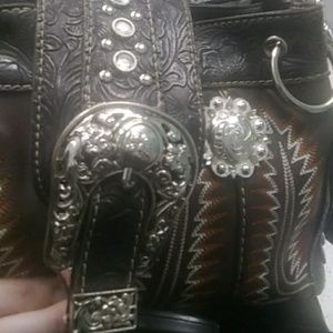 Meet your Posher, Joy