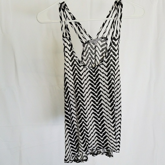 Charlotte Russe Tops - Charlotte russe chevron top