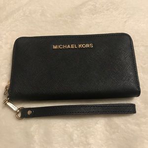 Michael Kors Wallet Wristlet for iPhone 7/8 Black