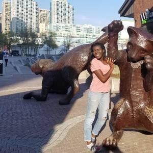 Meet your Posher, Rayna