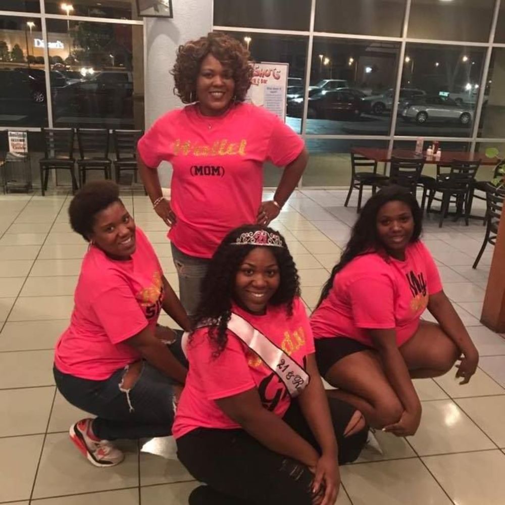 Meet your Posher, Felisha