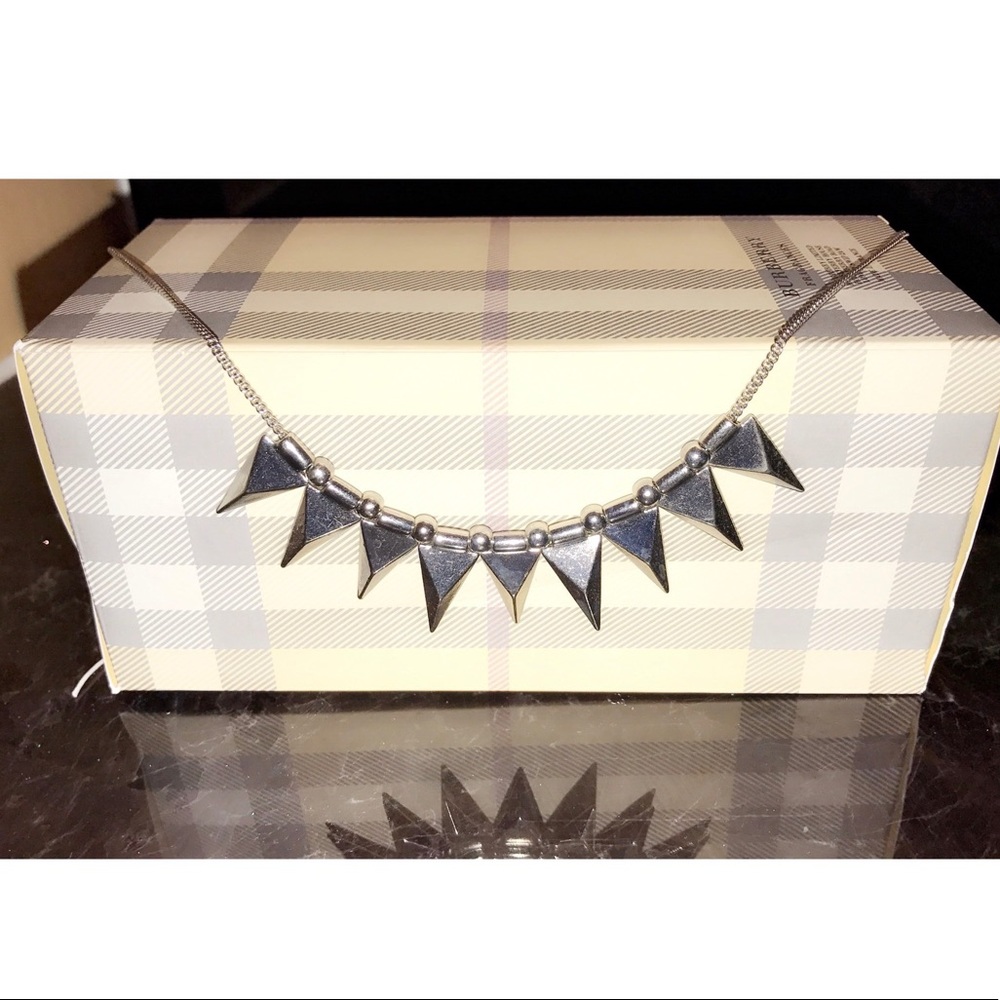 Silver Spike Fashion Necklace
