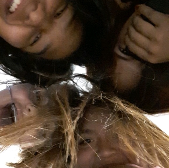 Meet your Posher, Ariel - Picture 1 of 1