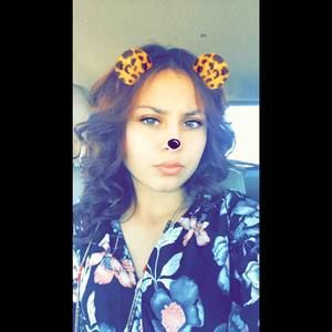 Meet your Posher, Damaris