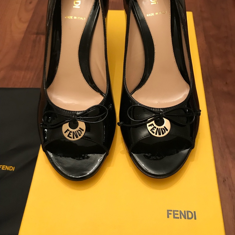 NIB NWT Fendi Patent Peeptoe Pumps