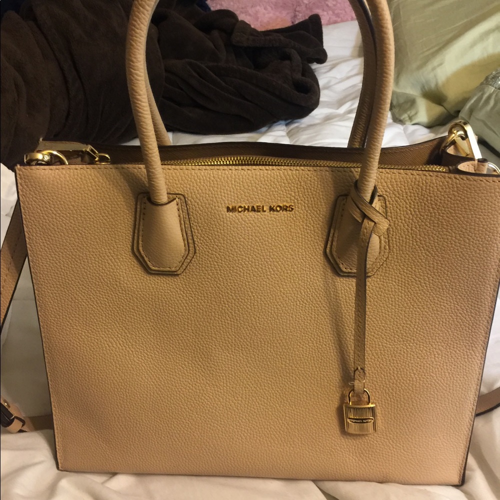 Michael Kors Mercer Oyster Large